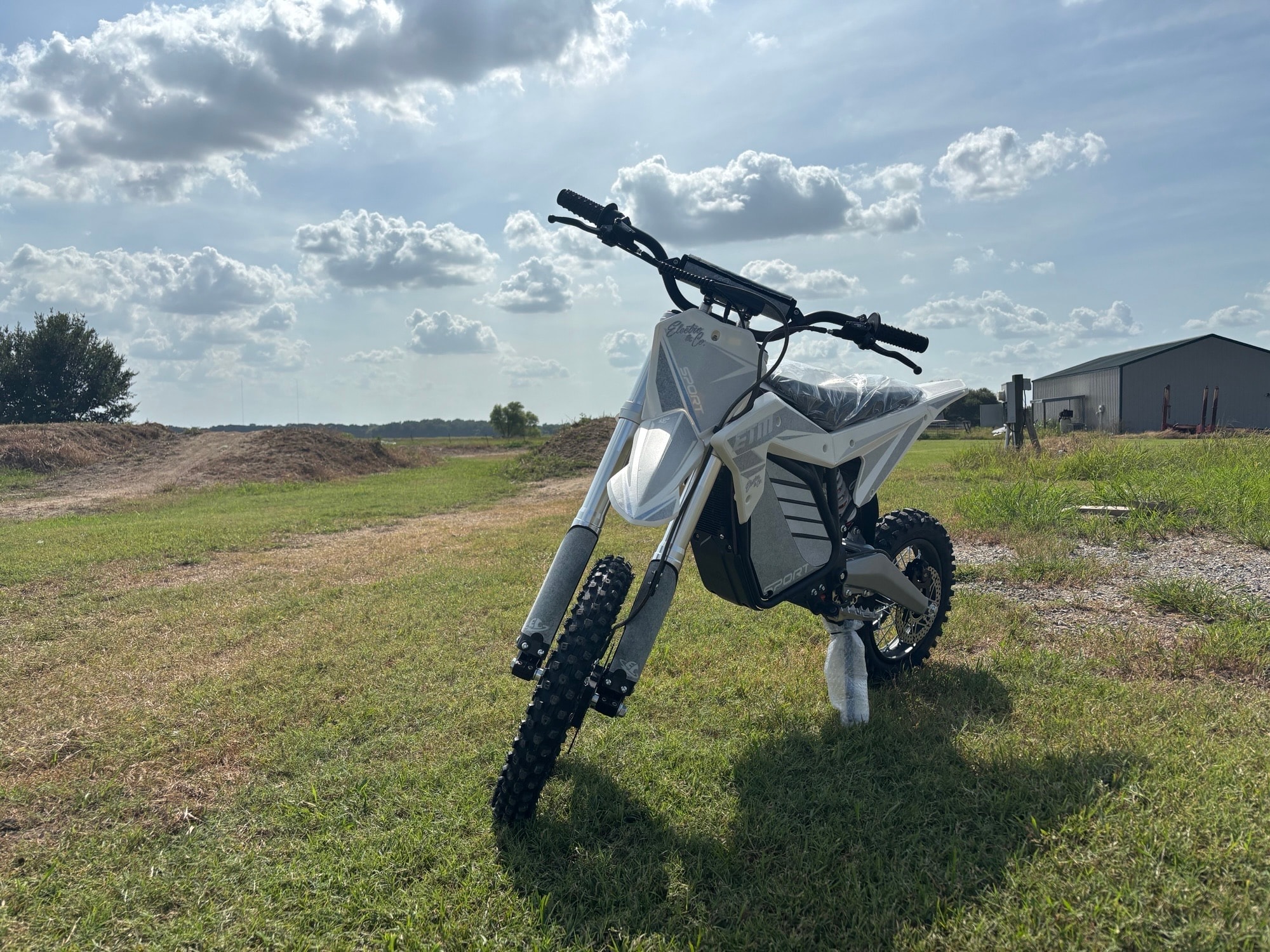 Electro and Company electric dirt bike front view